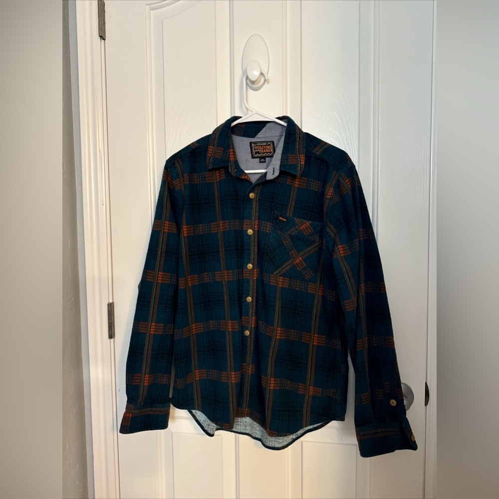 Volcom men’s flannel shirt, blue and orange plaid size medium